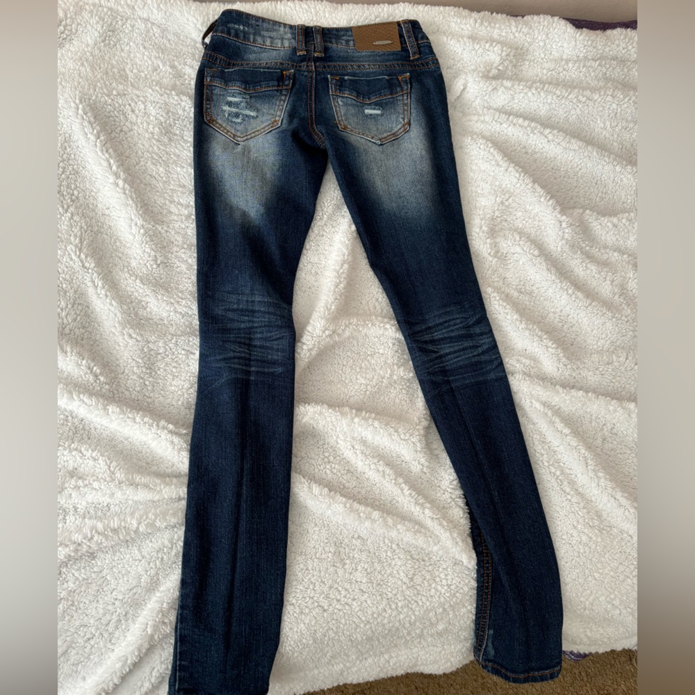 Ripped Denim Jeans - Picture 4 of 5